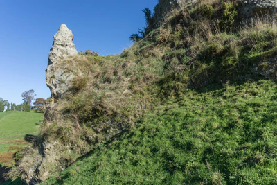 porous limestone cliffs 128 — Descargar