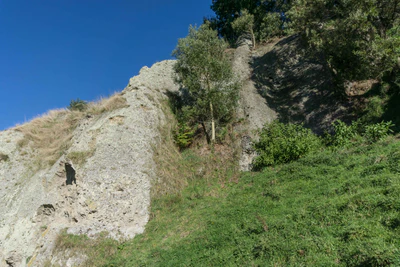 porous limestone cliffs 132 — Descargar