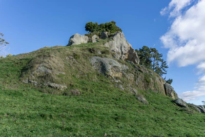 porous limestone cliffs 139 — Скачать
