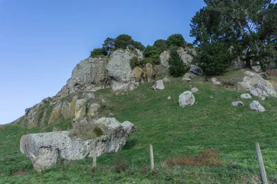 porous limestone cliffs 145 — Descargar