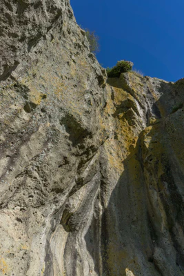 porous limestone cliffs 151 — Скачать