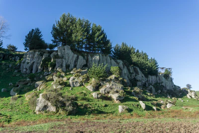 porous limestone cliffs 167 — Скачать