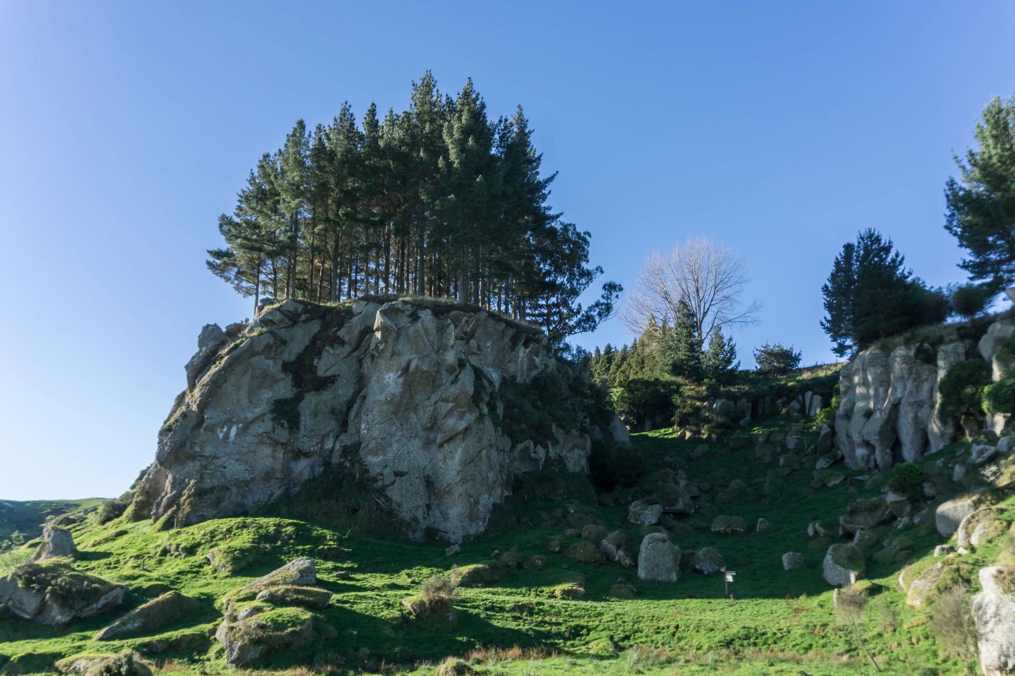 porous limestone cliffs 168 — Descargar
