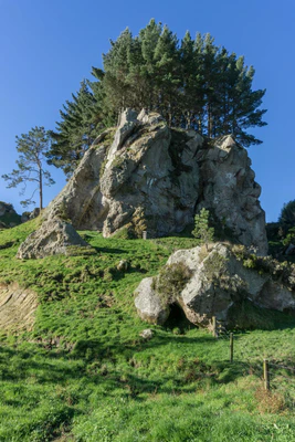 porous limestone cliffs 170 — Descargar