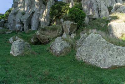 porous limestone cliffs 176 — Скачать