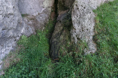 porous limestone cliffs 191 — Скачать