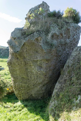porous limestone cliffs 223 — Скачать