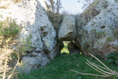 porous limestone cliffs 224 — Скачать