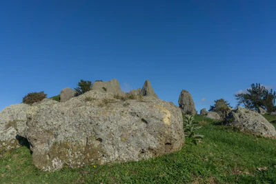 porous limestone cliffs 231 — скачать