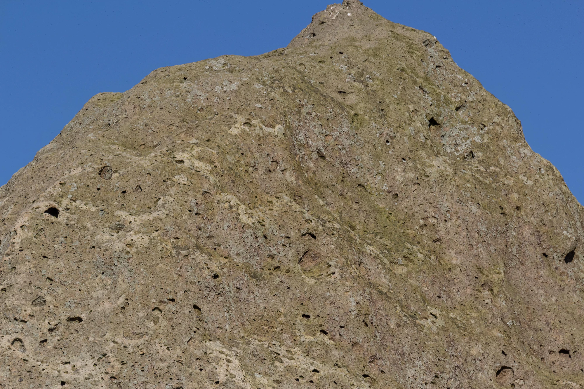 porous limestone cliffs 247 — Descargar