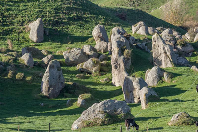 porous limestone cliffs 248 — скачать