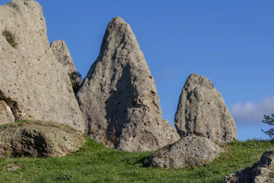 porous limestone cliffs 251 — скачать