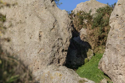 porous limestone cliffs 260 — скачать