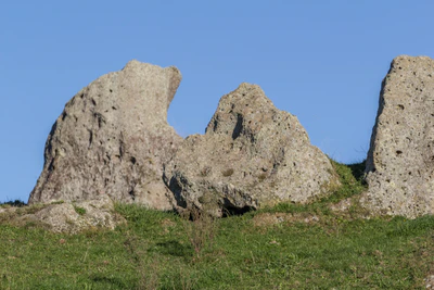 porous limestone cliffs 261 — скачать