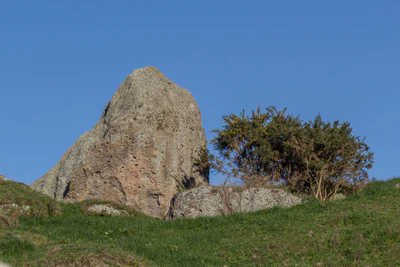 porous limestone cliffs 262 — скачать