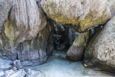 togo coral rock chasm 012 — Скачать