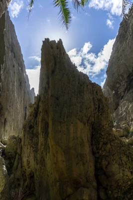 togo coral rock chasm 030 — Скачать