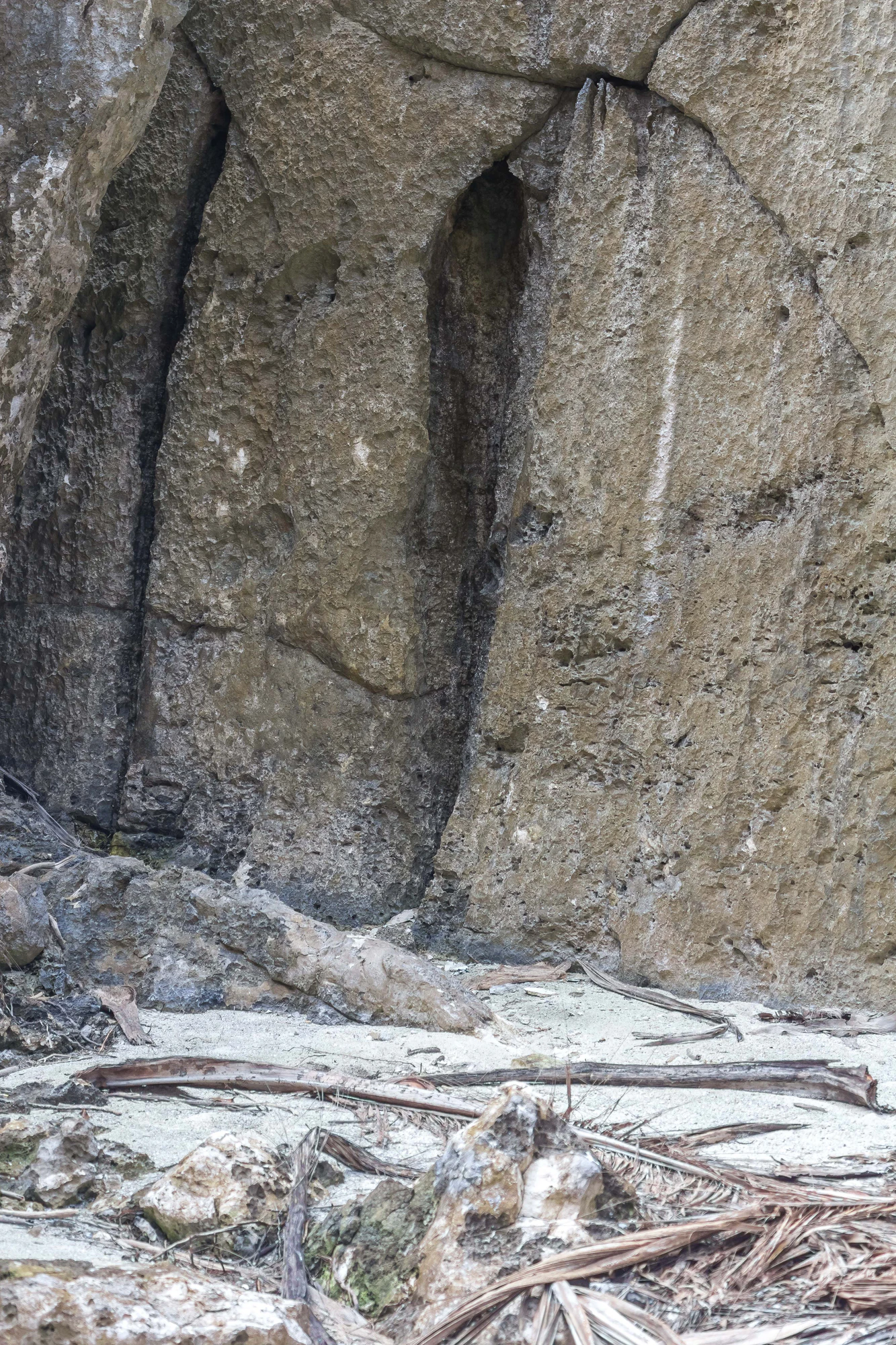 togo coral rock chasm 071 — Скачать