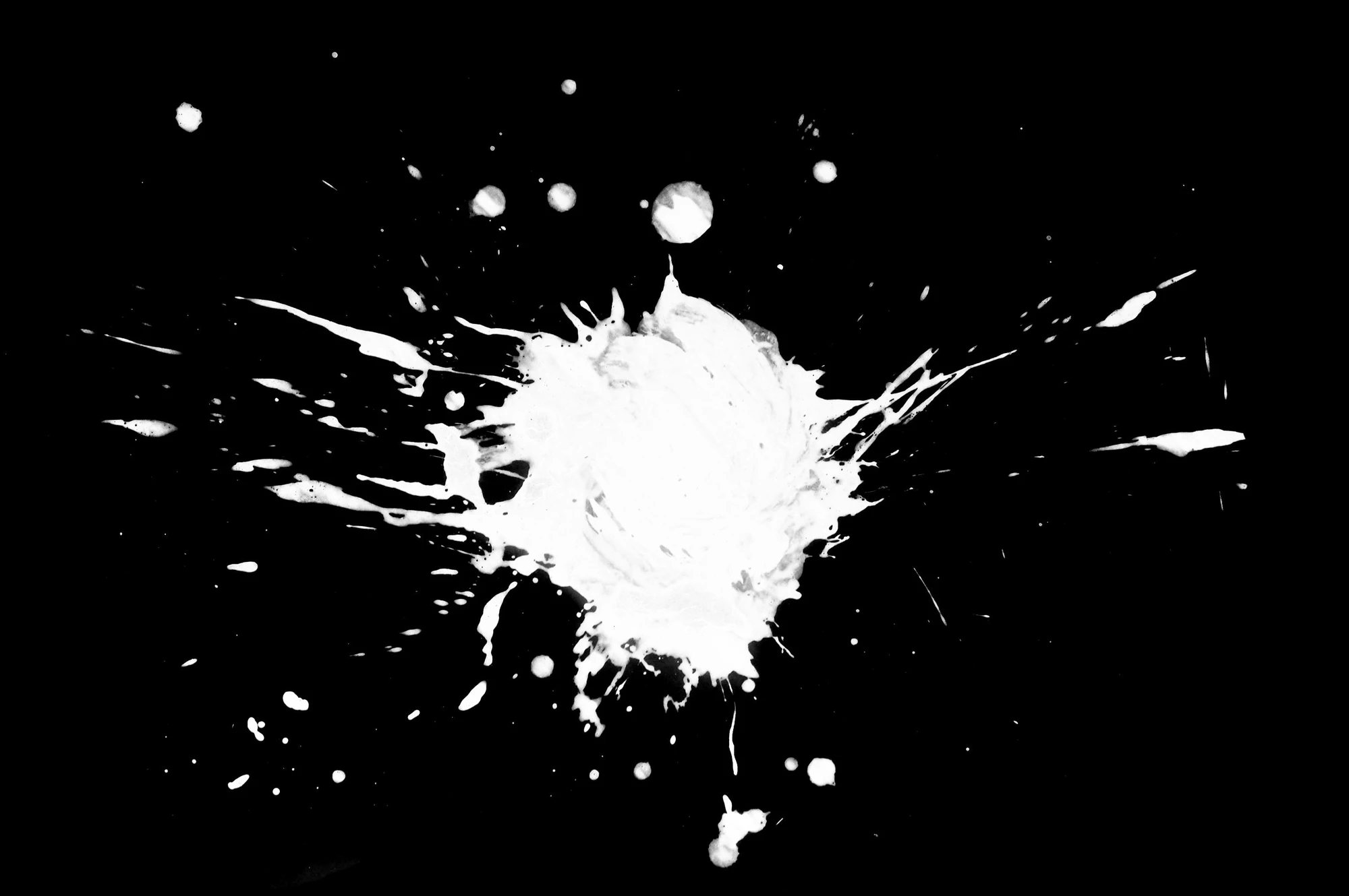 waterdanage drops impact splashes 052 — Скачать