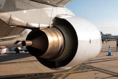 747 — Descargar